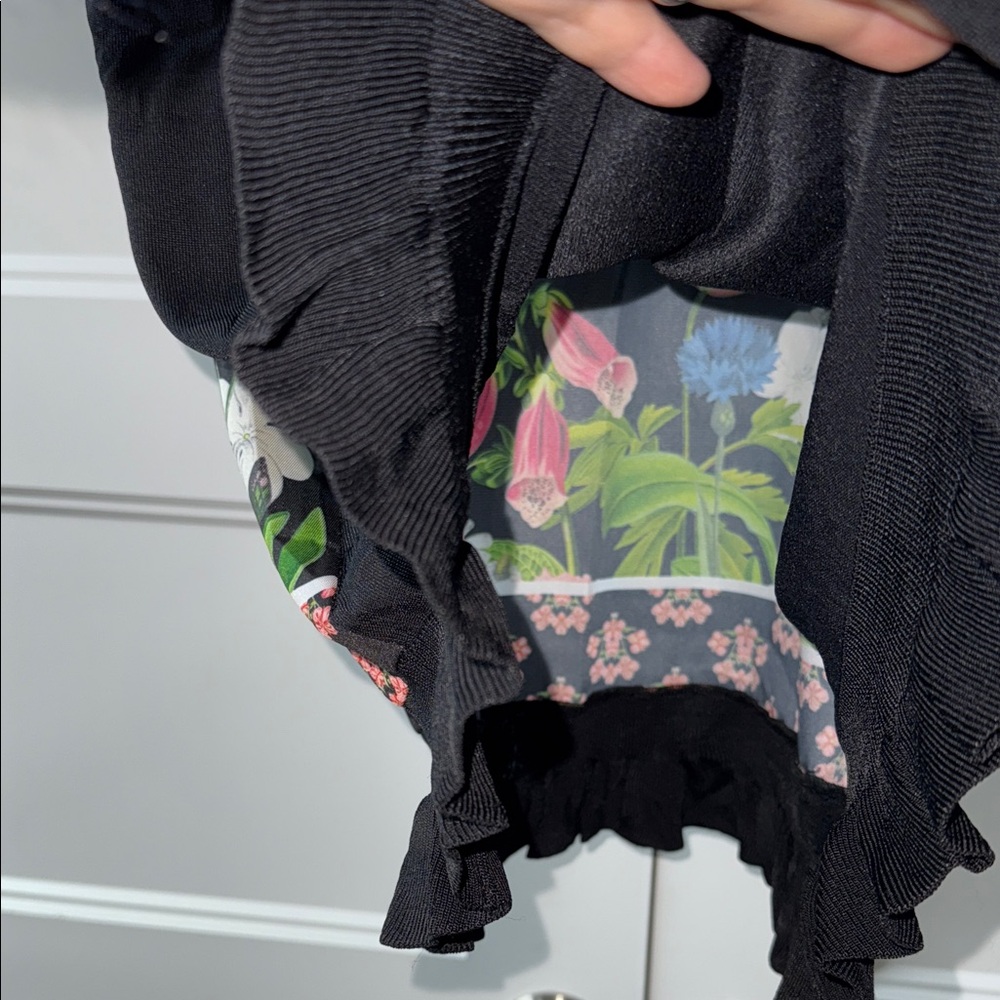 NWT Ted Baker Black Floral Sleeveless Blouse - Picture 6 of 10